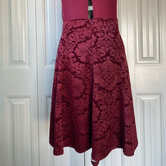 High waisted damask flaired skirt - Picture 3 of 5